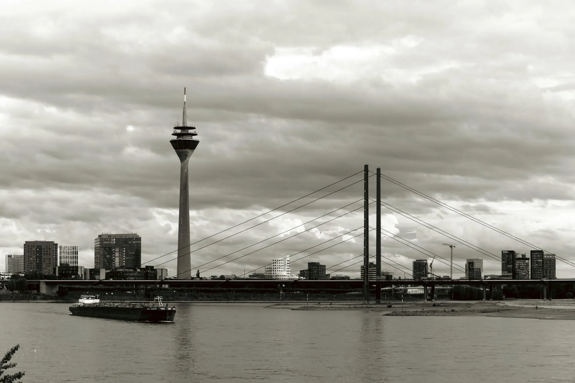 Skyline von Düsseldorf am Rhein